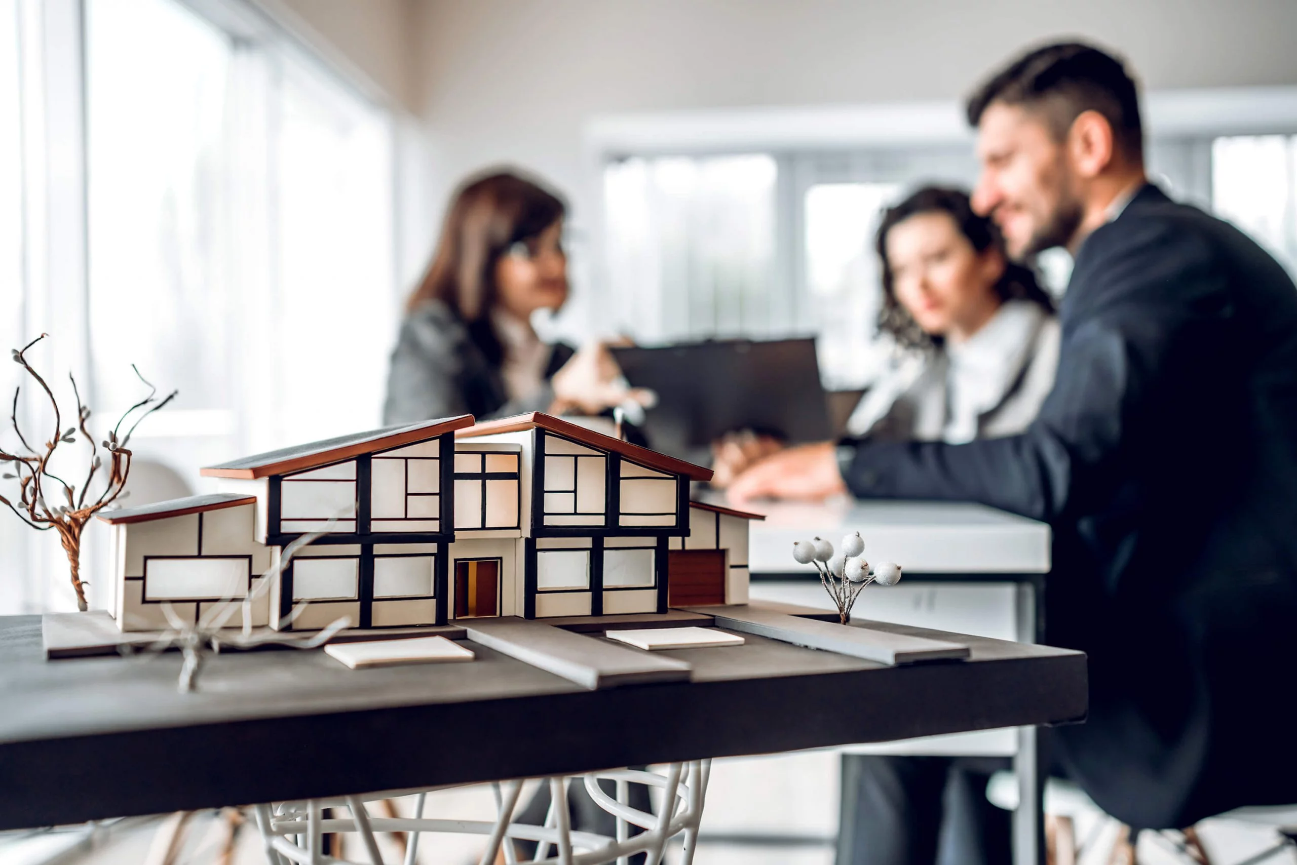 Immobilienverkauf in __hauptgeolage__ - __firma-bezeichnung-kurz__